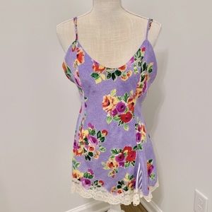 Victoria’s Secret Gold Label Floral Lace Chemise L